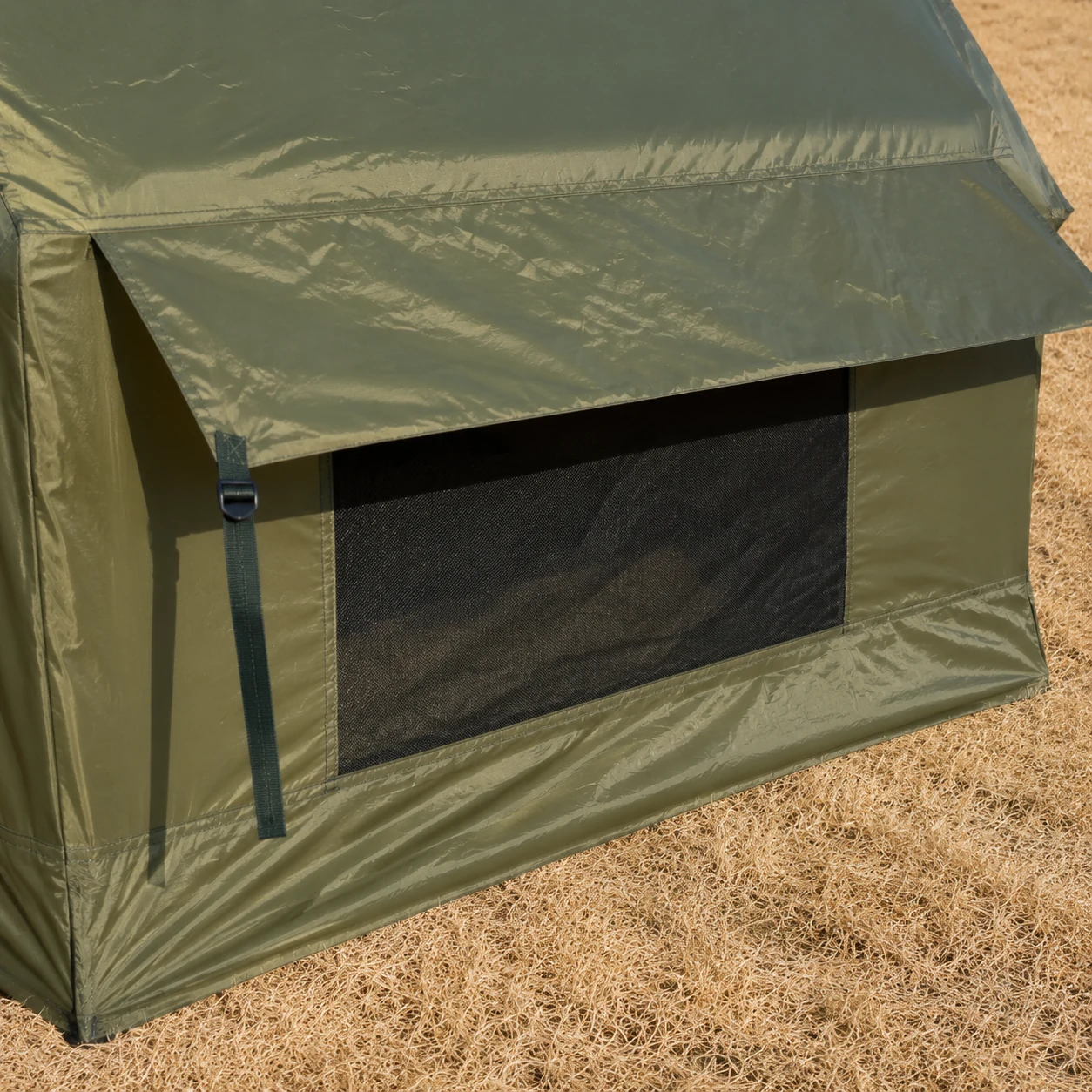 6.3m² Single-Door No-Window Chimney Tent IT002 - product gallery view 4