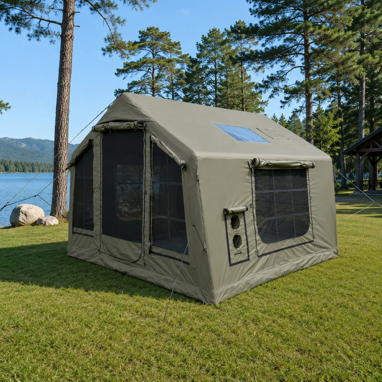 8-m²-Luftzelt IT025 mit AB-Doppeltür und zwei kleinen Dachfenstern - Outdoor-Camping-Szene 1