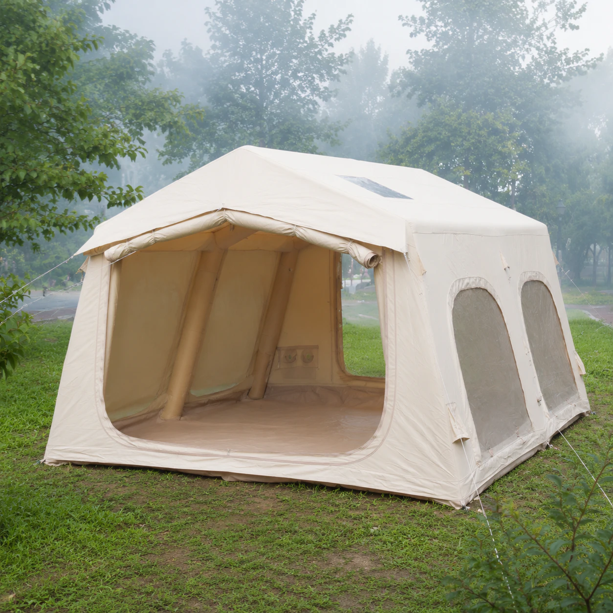 13,68-m²-aufblasbares Campingzelt aus Oxford IT044 - Outdoor-Camping-Szene 1